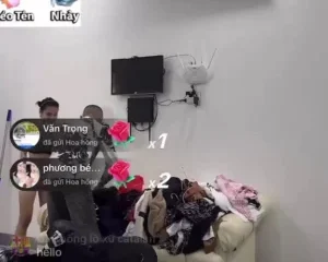 Clip vợ Long 9 Ngón lộ chem chép trên live Tiktok