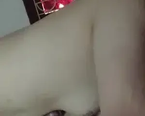 Nằm chill chill để em ngậm sữa bú cu bò trườn khắp người | VIET69